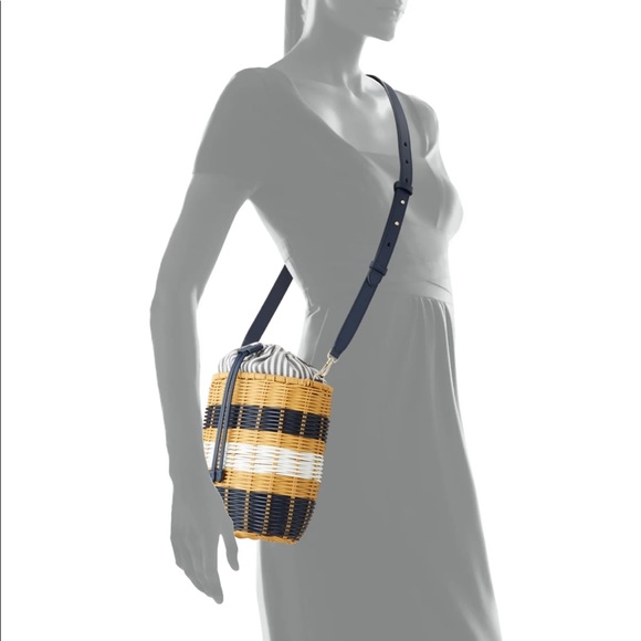 SOLD! 🎉Kate Spade medium wicker basket bag white navy stripe brand new with tag - Picture 4 of 15